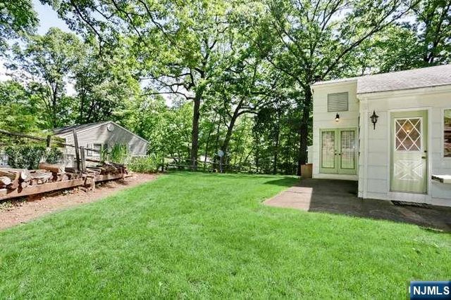 908 N Monroe Street, Midland Park, NJ 07450