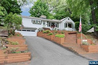 908 N Monroe Street, Midland Park, NJ 07450