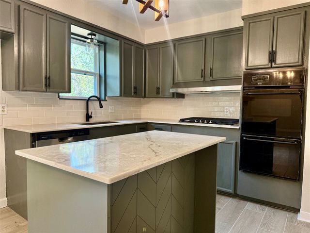 630 Irving Bluff Road, Shreveport, LA 71107