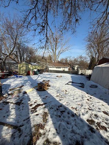 24522 W Norelius Avenue, Round Lake, IL 60073