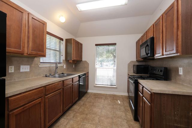 19114 Hemington Circle, Tomball, TX 77375