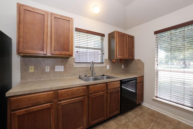19114 Hemington Circle, Tomball, TX 77375