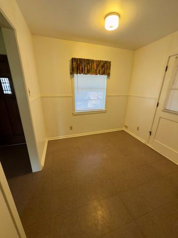 216 Burnet Street, Port Lavaca, TX 77979