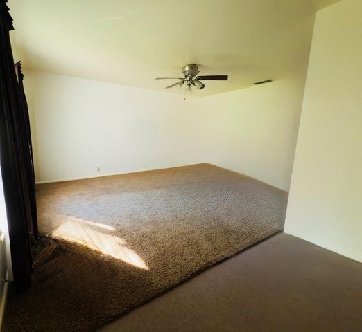 216 Burnet Street, Port Lavaca, TX 77979