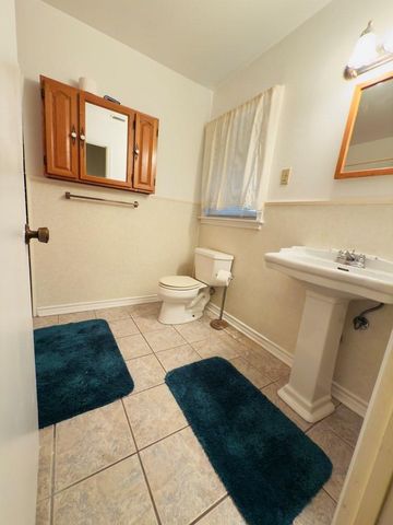 216 Burnet Street, Port Lavaca, TX 77979