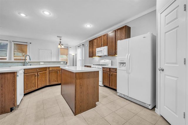 951 Fife Drive, Conroe, TX 77301