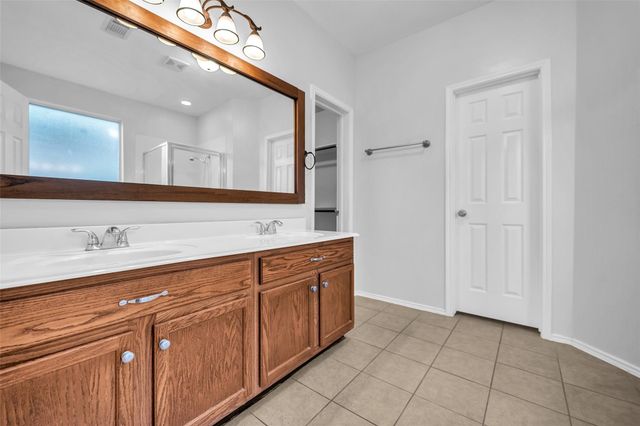 951 Fife Drive, Conroe, TX 77301