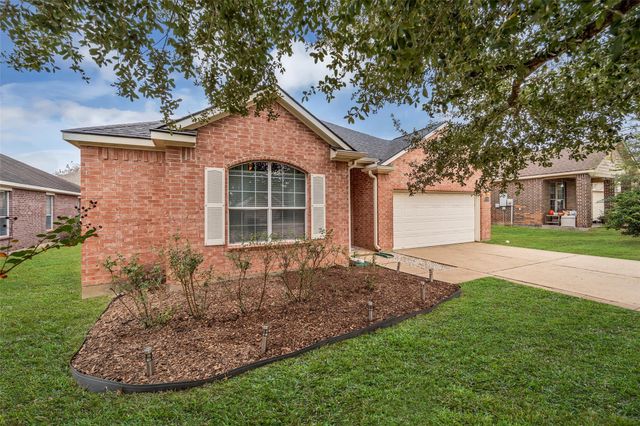 951 Fife Drive, Conroe, TX 77301