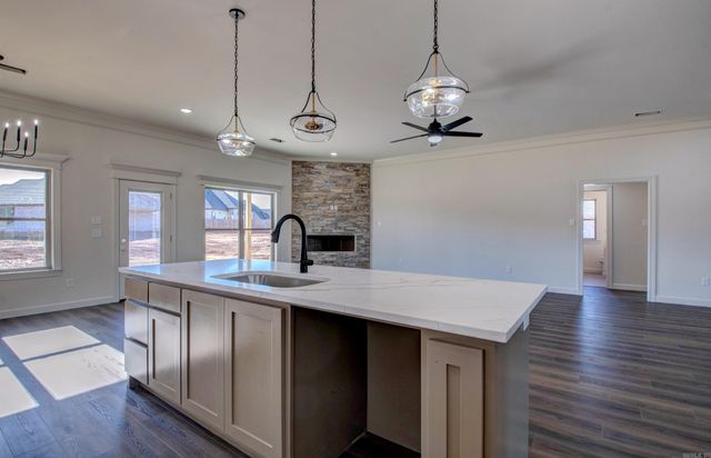520 Corondelet Lane, Maumelle, AR 72113