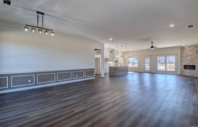 520 Corondelet Lane, Maumelle, AR 72113