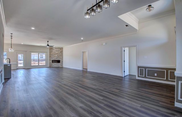 520 Corondelet Lane, Maumelle, AR 72113