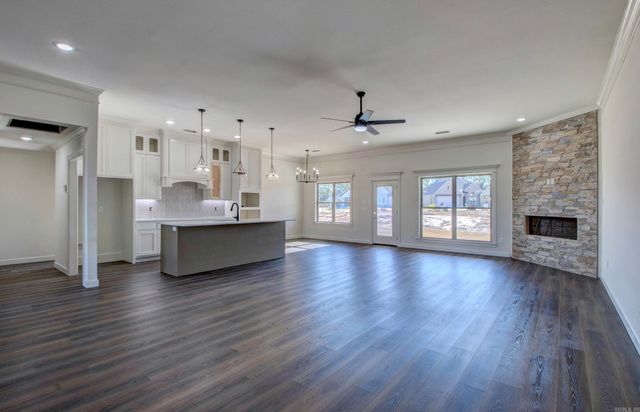 520 Corondelet Lane, Maumelle, AR 72113