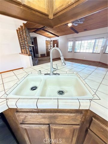 7576 Peach Avenue, Hesperia, CA 92345