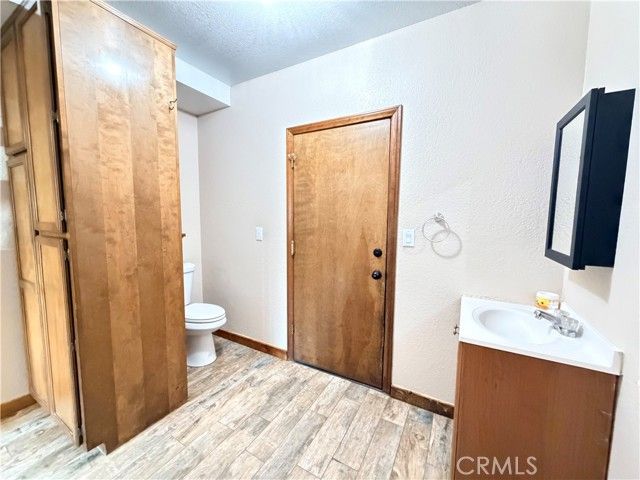 7576 Peach Avenue, Hesperia, CA 92345