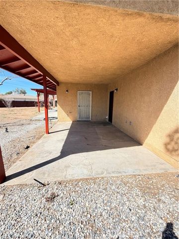 7576 Peach Avenue, Hesperia, CA 92345