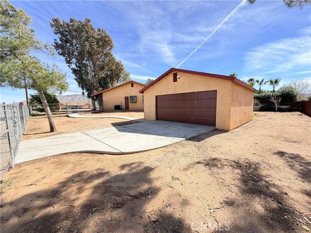 7576 Peach Avenue, Hesperia, CA 92345