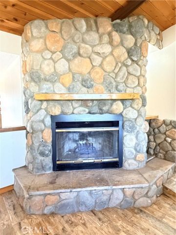 7576 Peach Avenue, Hesperia, CA 92345