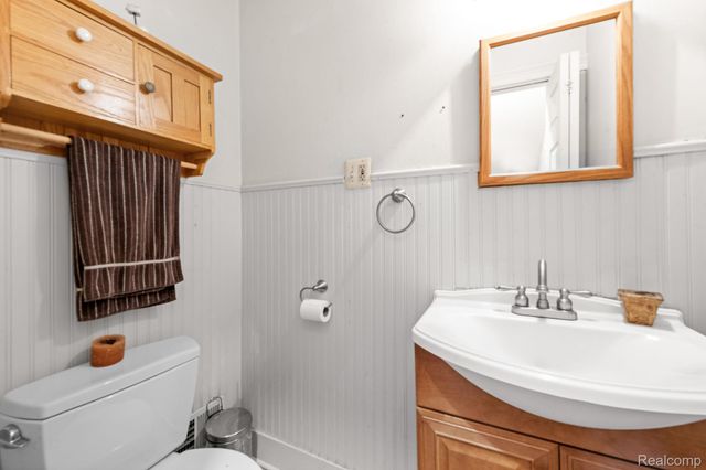 30220 Westbrook Parkway, Southfield, MI 48076