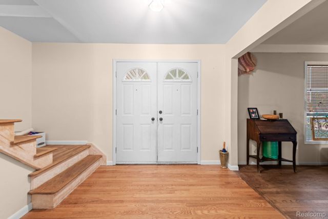 30220 Westbrook Parkway, Southfield, MI 48076