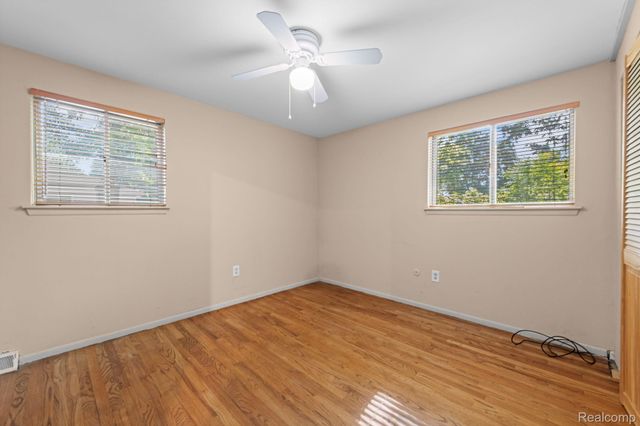 30220 Westbrook Parkway, Southfield, MI 48076