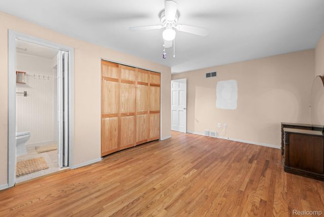 30220 Westbrook Parkway, Southfield, MI 48076