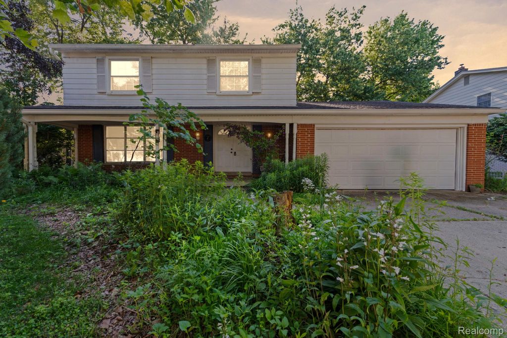 30220 Westbrook Parkway, Southfield, MI 48076