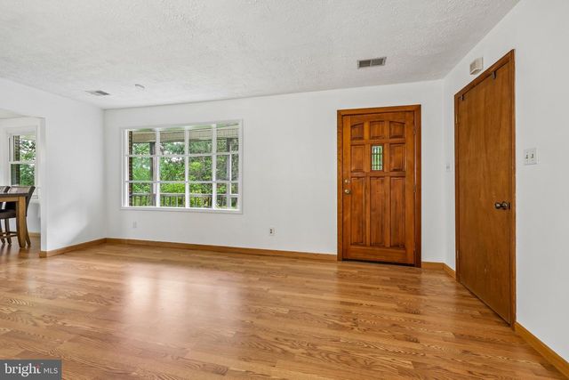 5250 DAPPLE LN, Warrenton, VA 20187