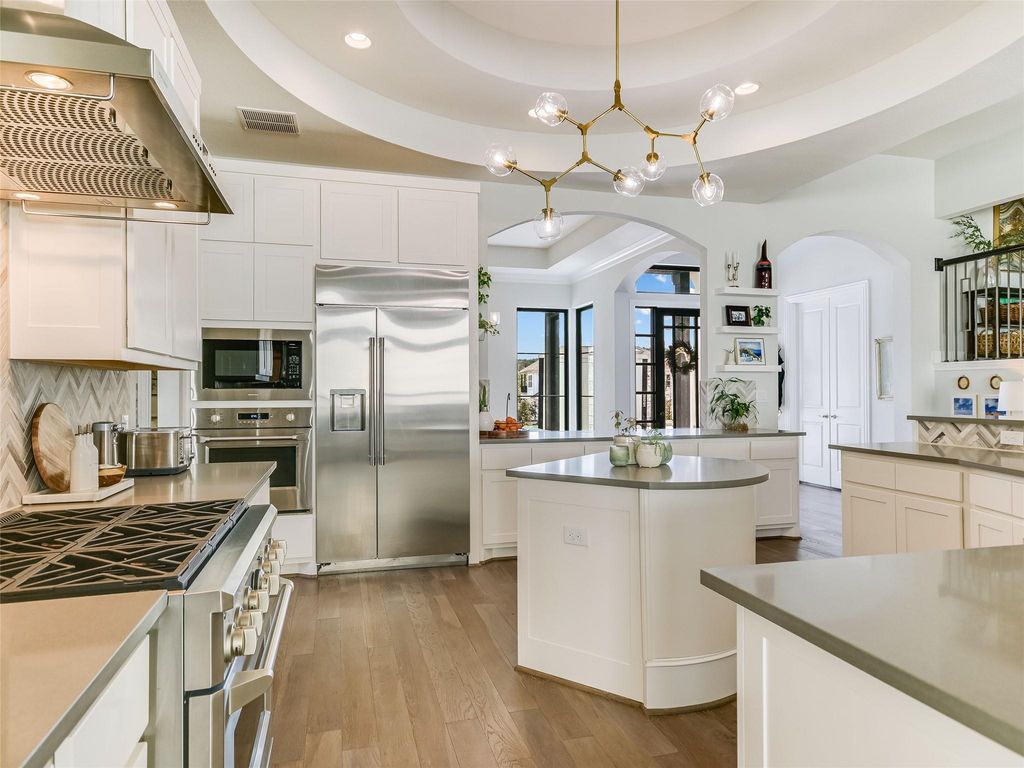 308 Lodestone LN, Austin, TX 78738