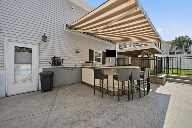 50 Langholm Drive, Nashua, NH 03062