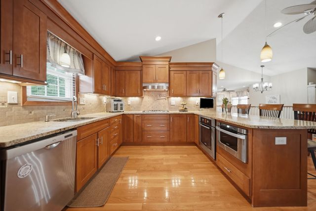 50 Langholm Drive, Nashua, NH 03062