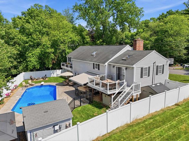 50 Langholm Drive, Nashua, NH 03062