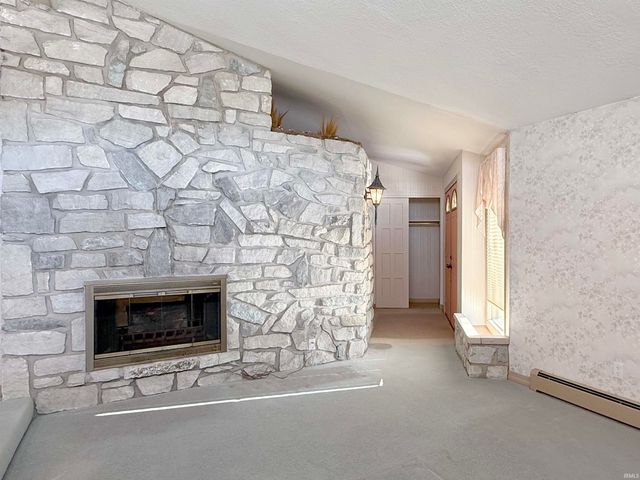 527 E Jefferson Street, Columbia City, IN 46725