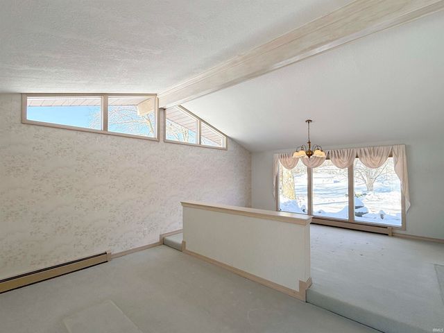 527 E Jefferson Street, Columbia City, IN 46725