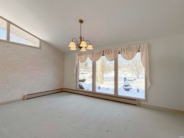 527 E Jefferson Street, Columbia City, IN 46725