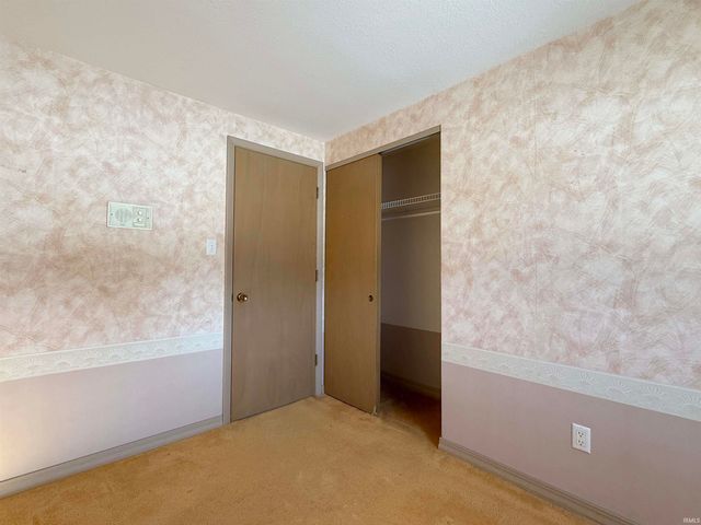 527 E Jefferson Street, Columbia City, IN 46725