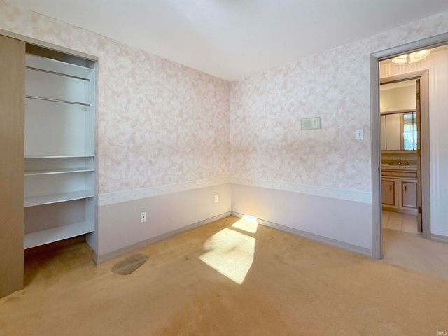 527 E Jefferson Street, Columbia City, IN 46725