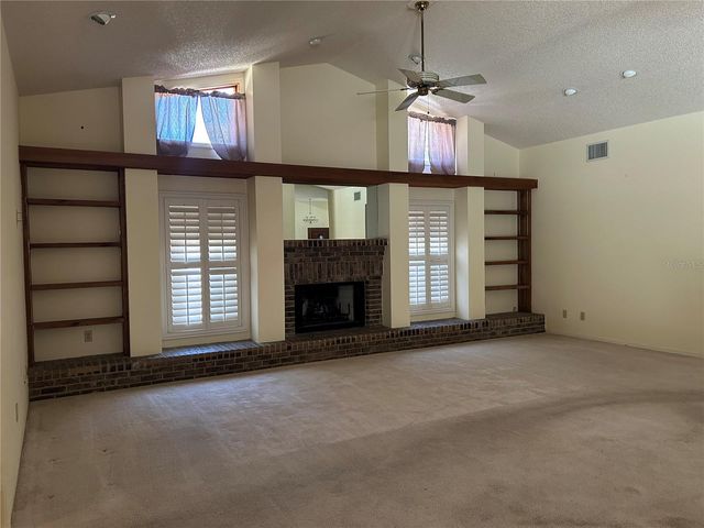 1418 HOUNDS HOLLOW COURT, Lutz, FL 33549