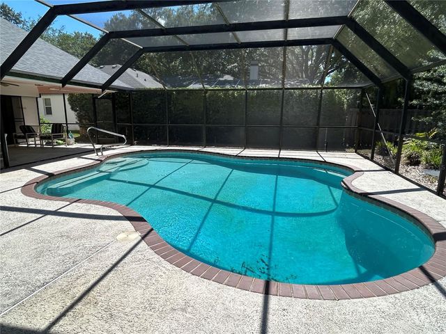 1418 HOUNDS HOLLOW COURT, Lutz, FL 33549