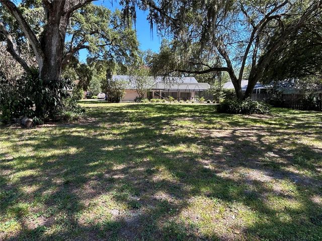 1418 HOUNDS HOLLOW COURT, Lutz, FL 33549