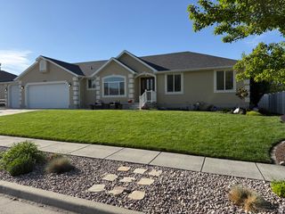 4032 W RED TAIL DR, Riverton, UT 84065