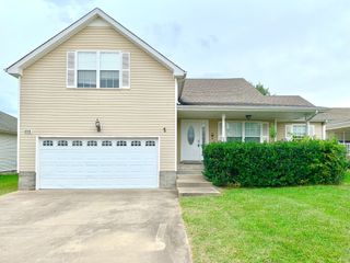 3756 N Jot Dr, Clarksville, TN 37040