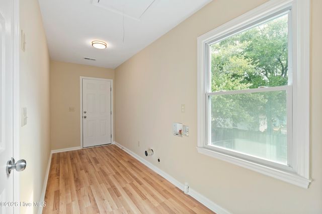 228 NE 52nd Street, Oak Island, NC 28465