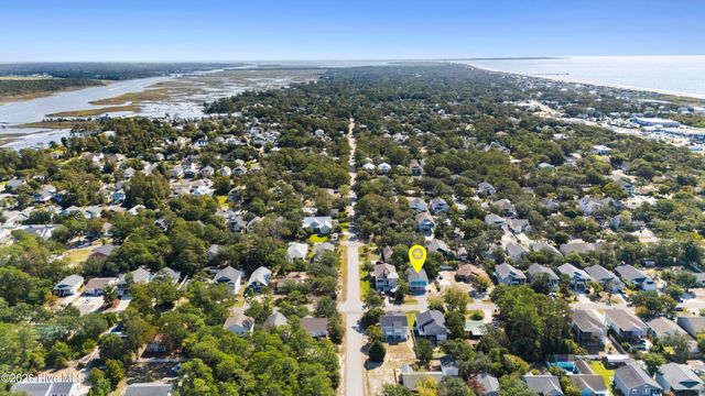 228 NE 52nd Street, Oak Island, NC 28465
