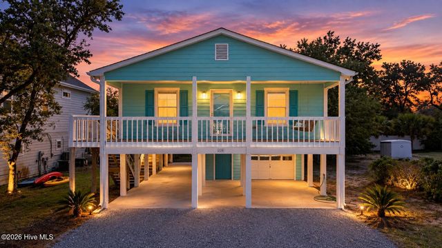 228 NE 52nd Street, Oak Island, NC 28465