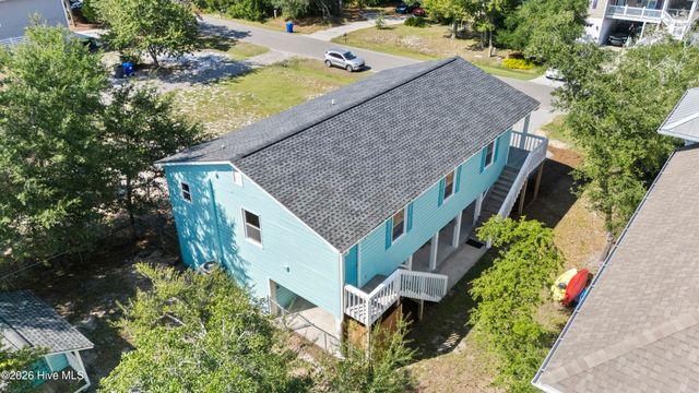 228 NE 52nd Street, Oak Island, NC 28465