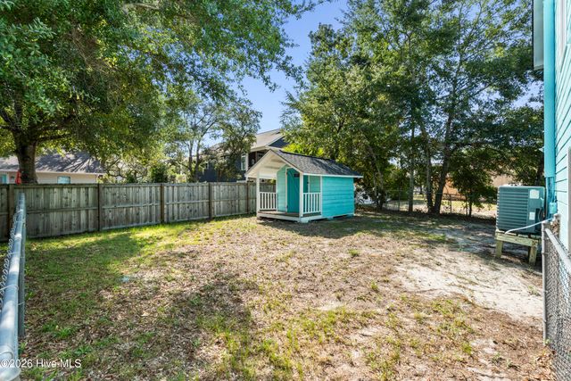 228 NE 52nd Street, Oak Island, NC 28465