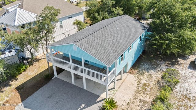 228 NE 52nd Street, Oak Island, NC 28465