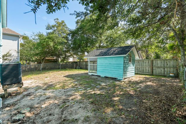 228 NE 52nd Street, Oak Island, NC 28465