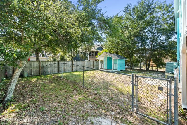 228 NE 52nd Street, Oak Island, NC 28465