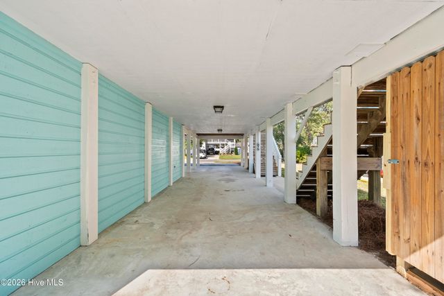 228 NE 52nd Street, Oak Island, NC 28465